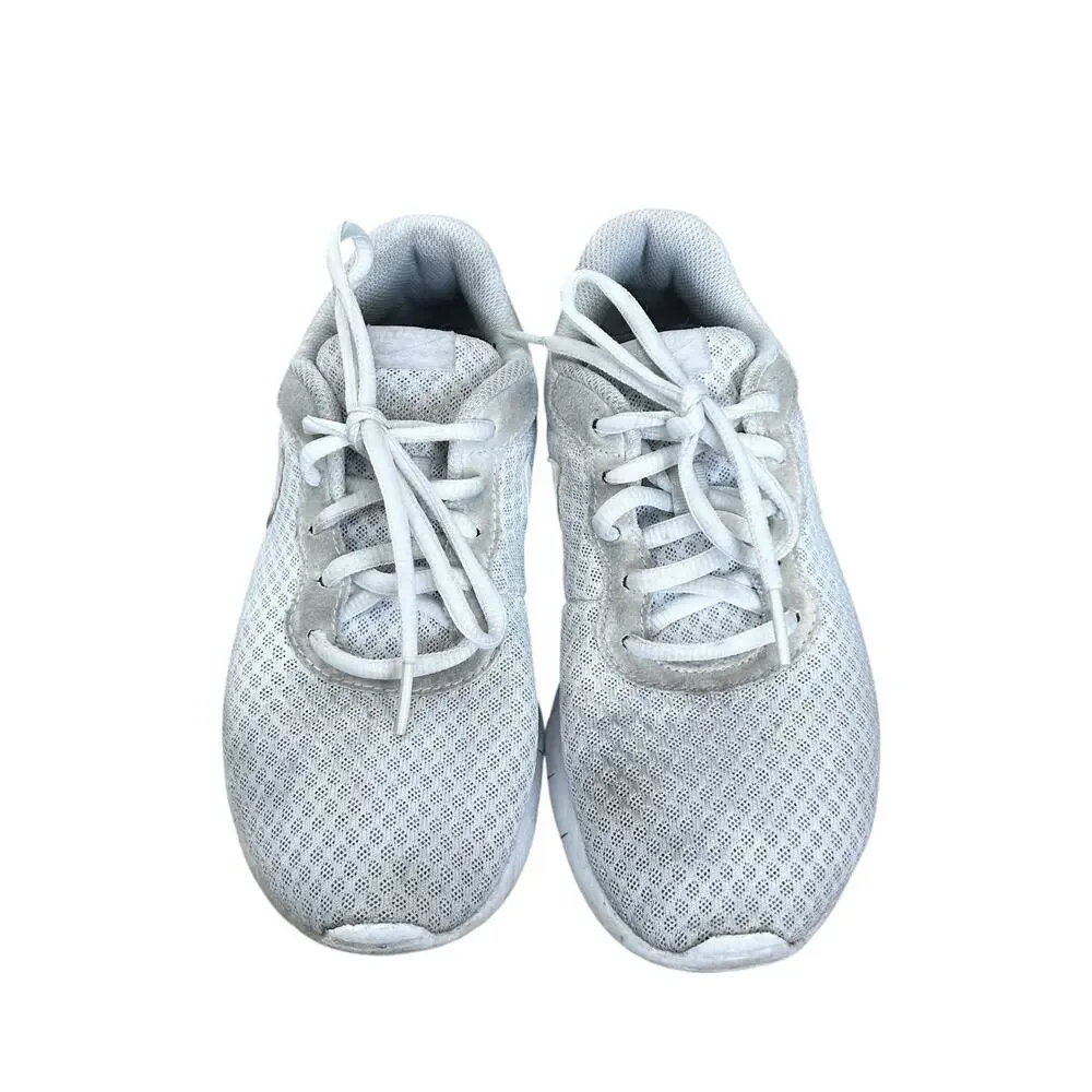 Nike Tanjun White Sneakers Sz 4Y